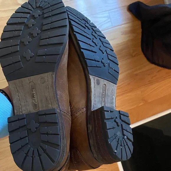 Clarks Brown Leather Boots - Picture 6 of 7